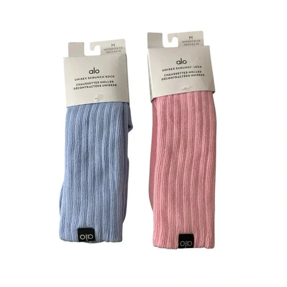 New Alo Yoga Unisex Size Medium Scrunch Socks- 2 Pairs Blue Pink - Picture 1 of 3